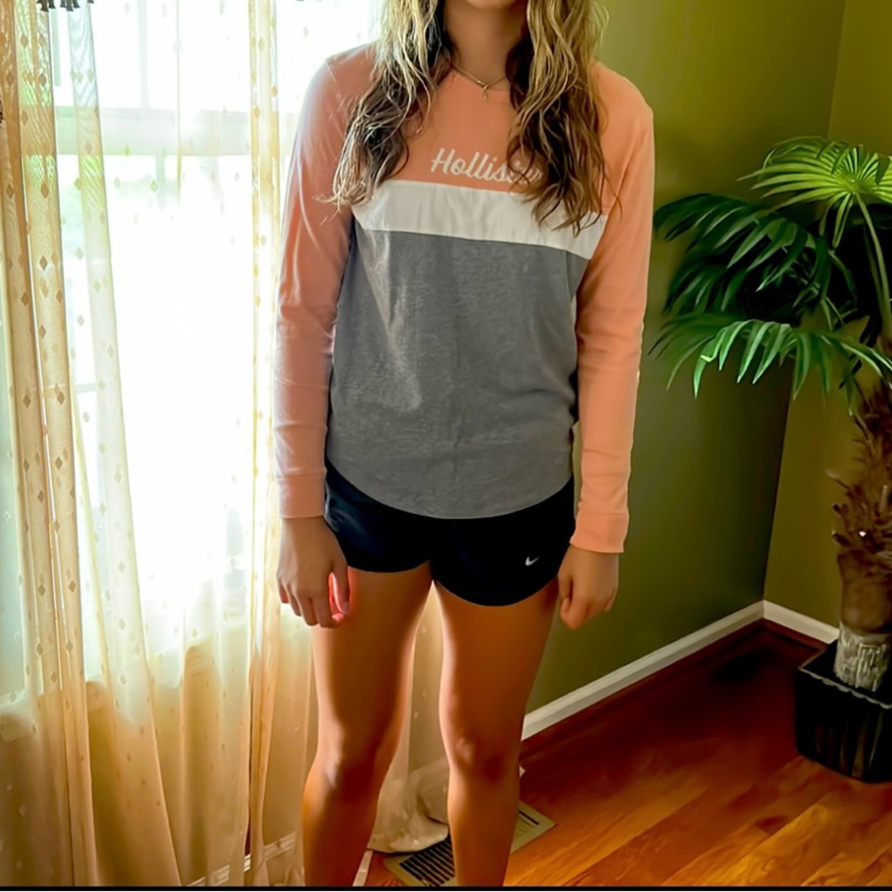 Small Hollister long sleeve top